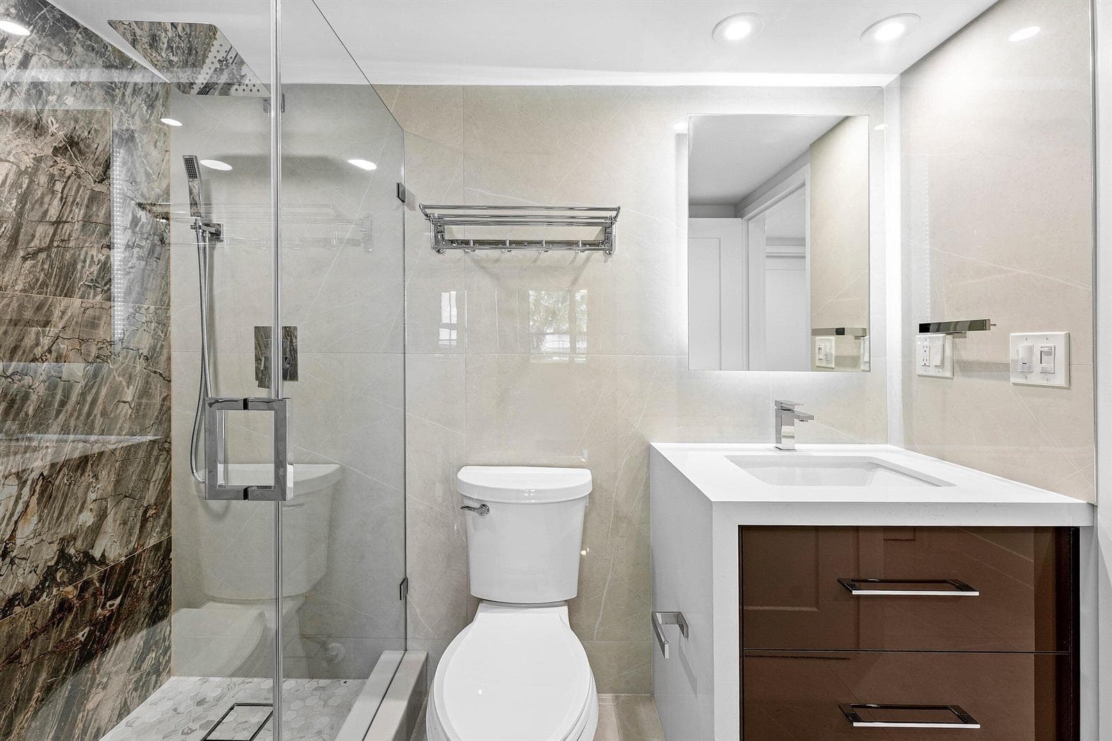 5480 N Ocean Drive B1c photo 23