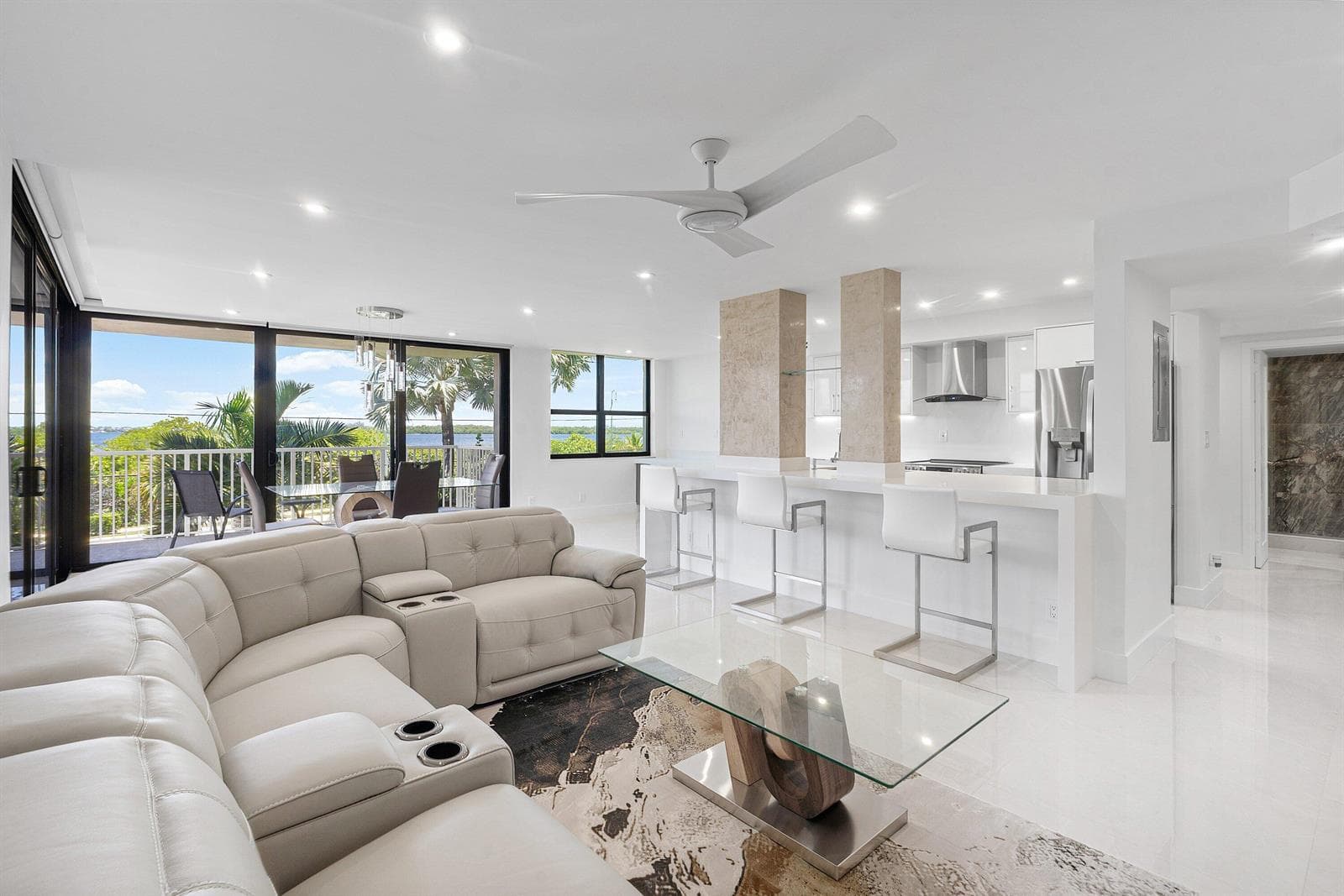 5480 N Ocean Drive B1c photo 1