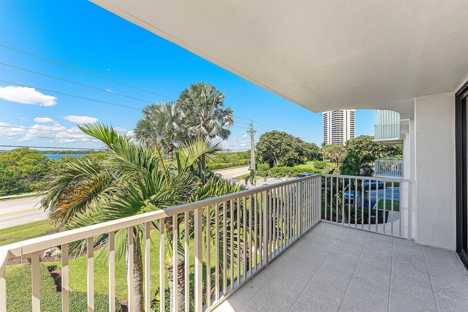 5480 N Ocean Drive B1c photo 25