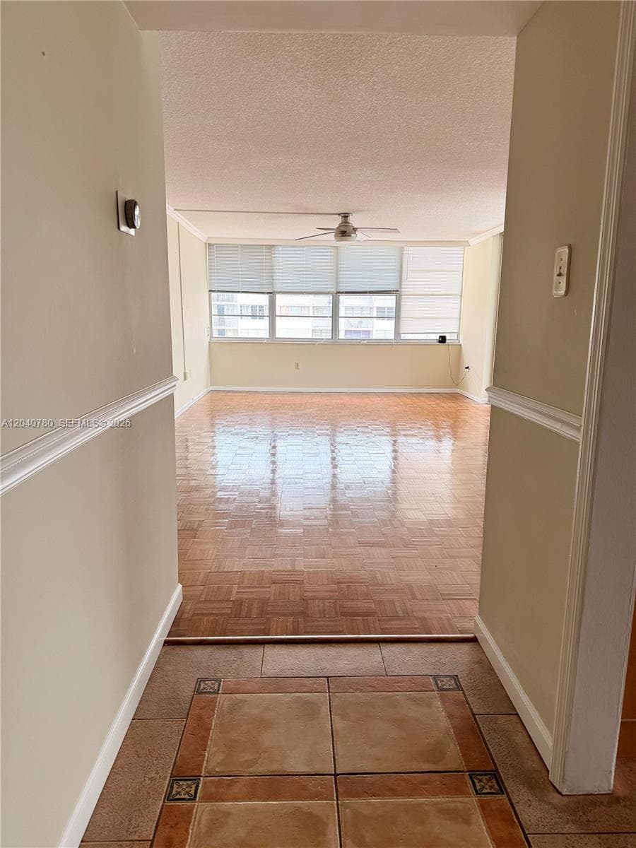 18051 Biscayne Blvd 1905 photo 24