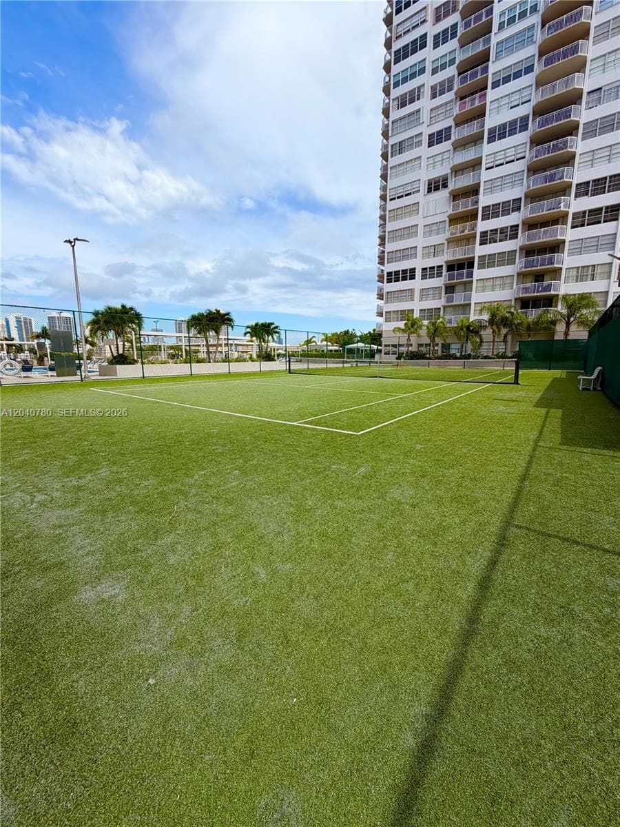 18051 Biscayne Blvd 1905 photo 14