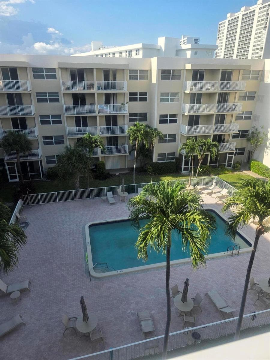 2929 S Ocean Boulevard 5060 photo 3