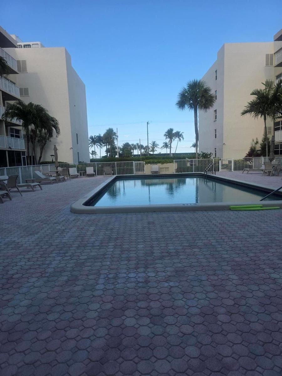 2929 S Ocean Boulevard 5060 photo 1