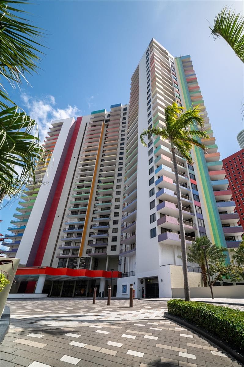 1581 Brickell Ave PH104 photo 2
