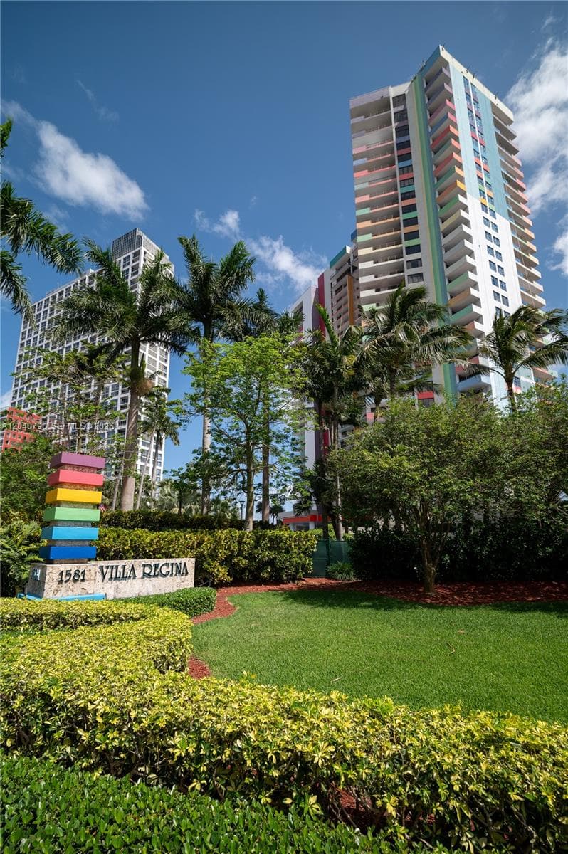 1581 Brickell Ave PH104 photo 1