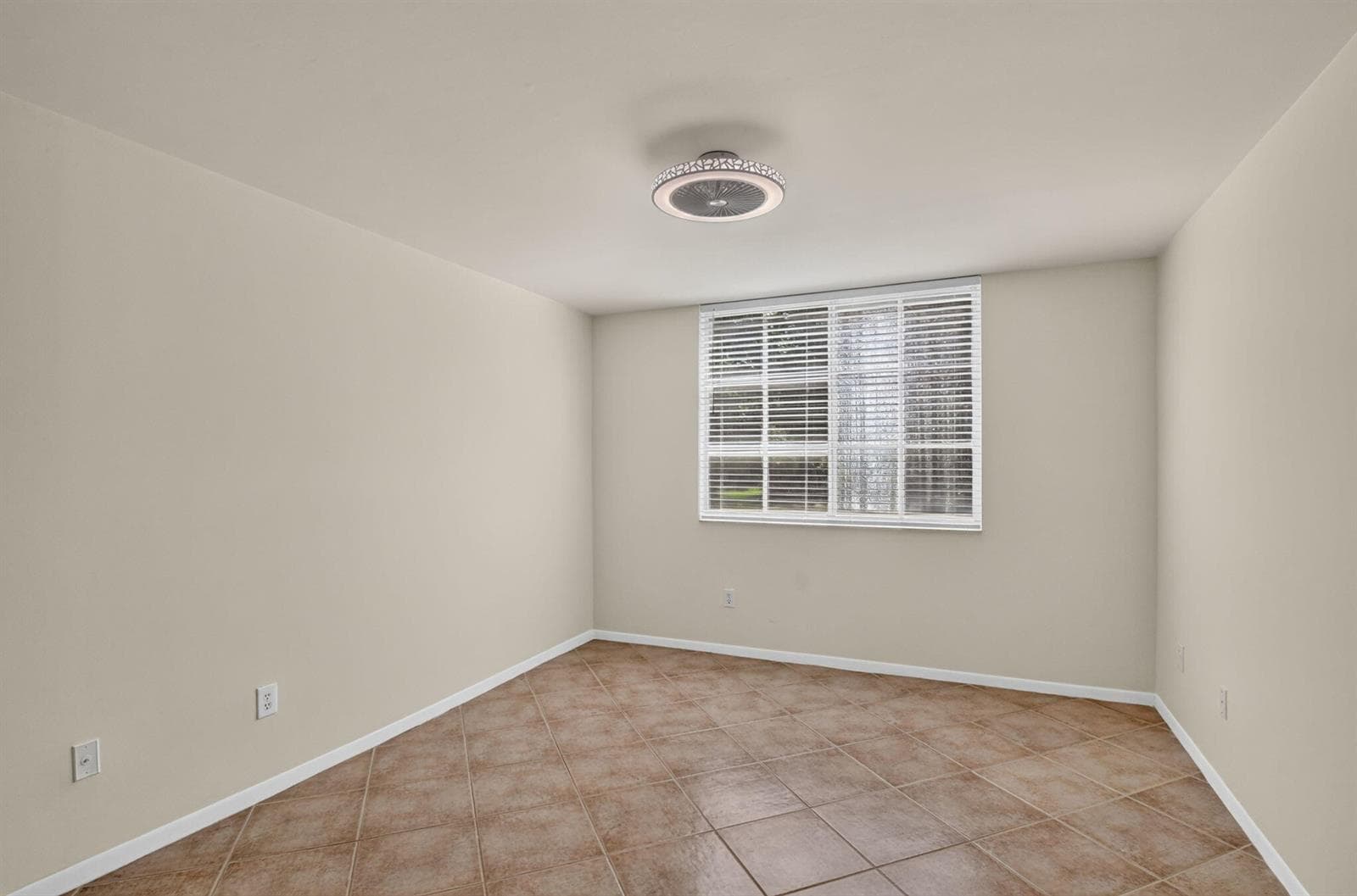 107 Yacht Club Way 208 photo 13