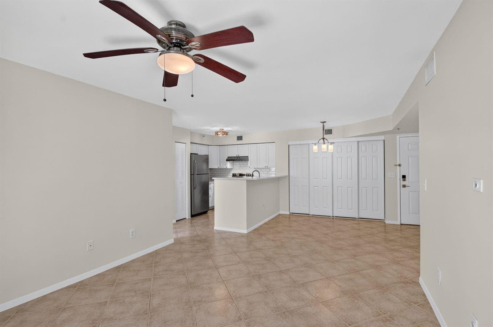 107 Yacht Club Way 208 photo 11