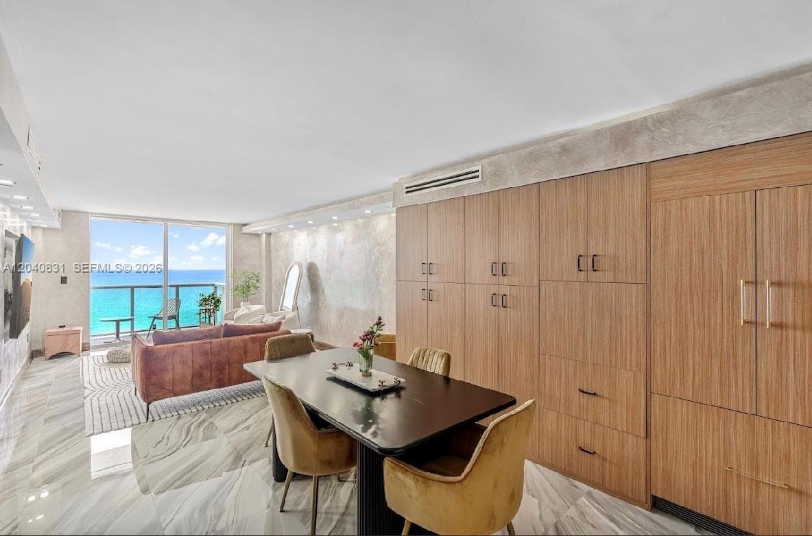 2457 Collins Ave 1603 photo 7
