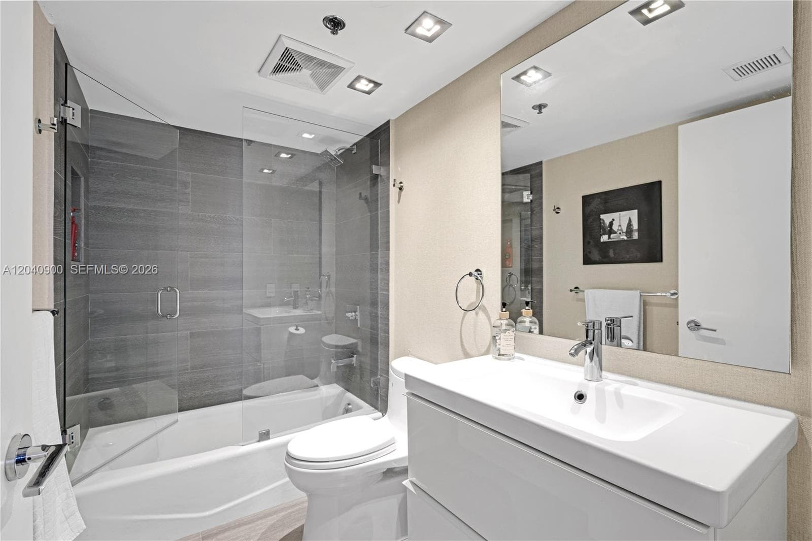 201 Crandon Blvd 530 photo 21