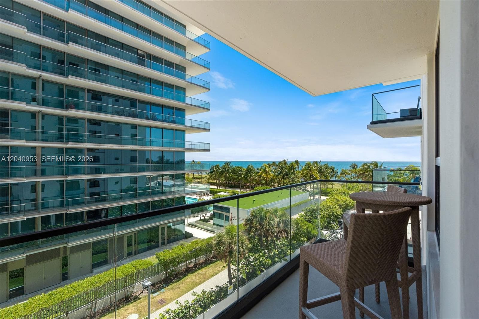 10185 Collins Ave 521 photo 1