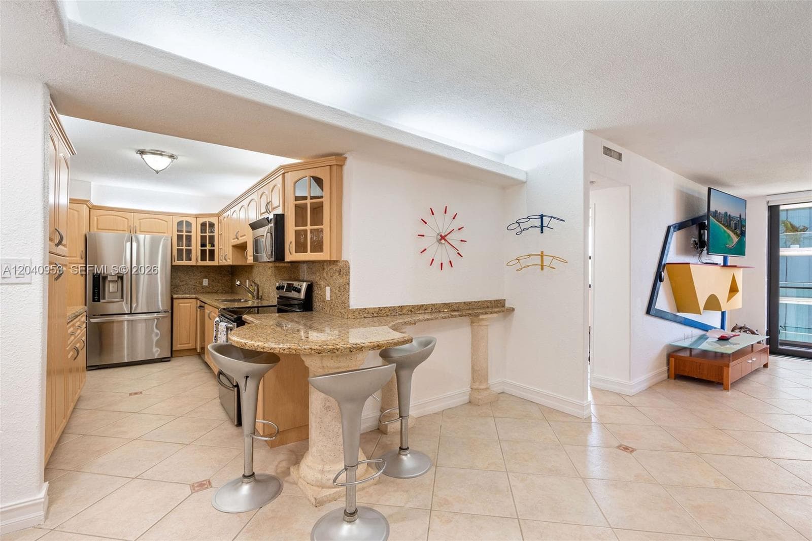 10185 Collins Ave 521 photo 9