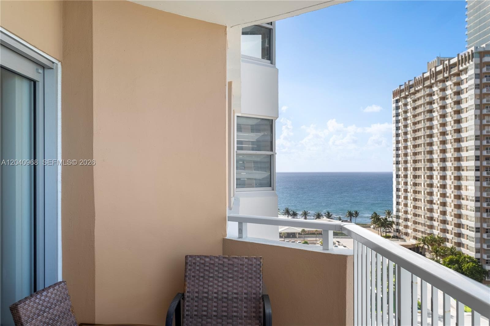 1965 S Ocean Dr 11E photo 2