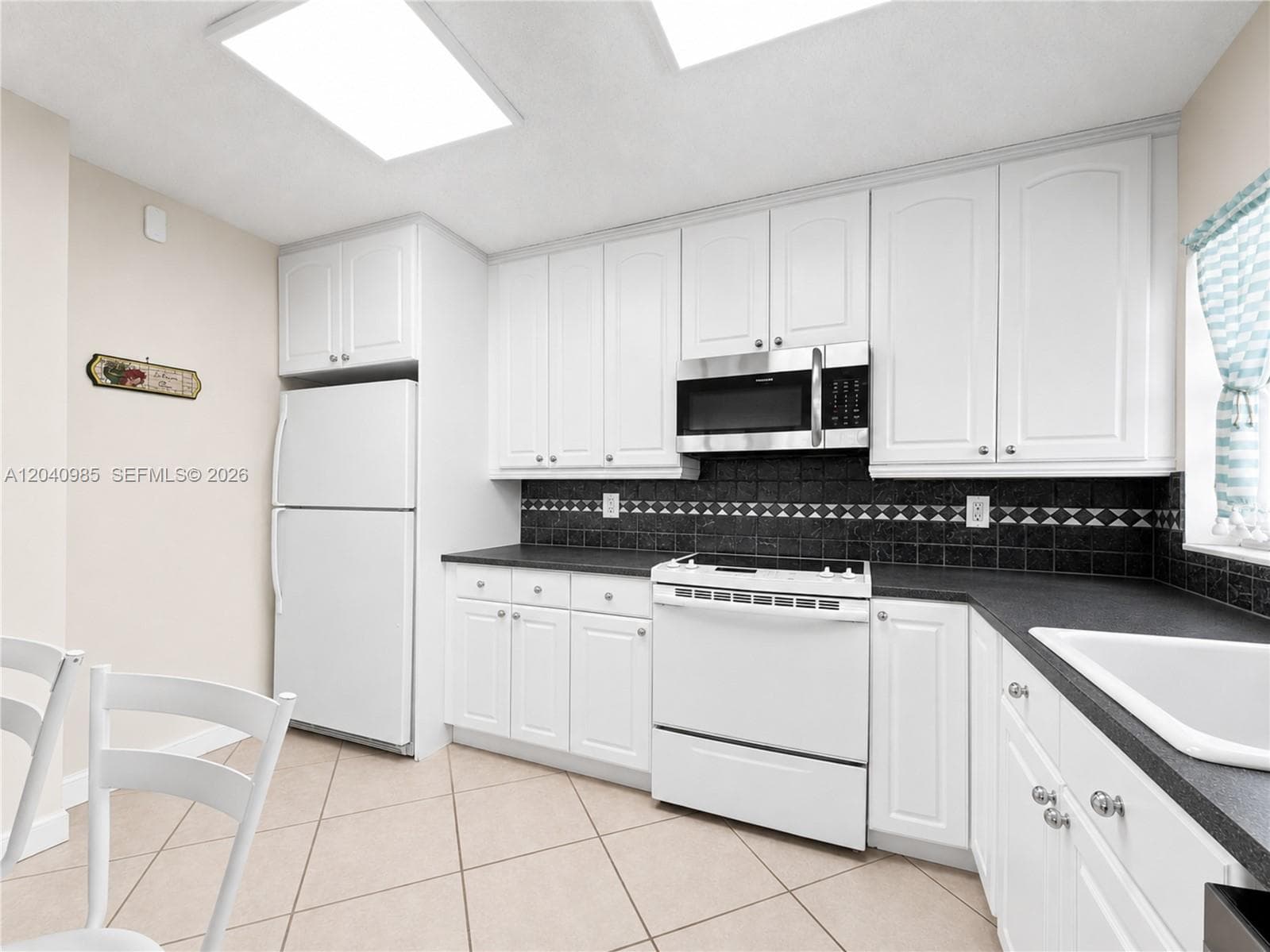 1817 S Ocean Dr 620 photo 11