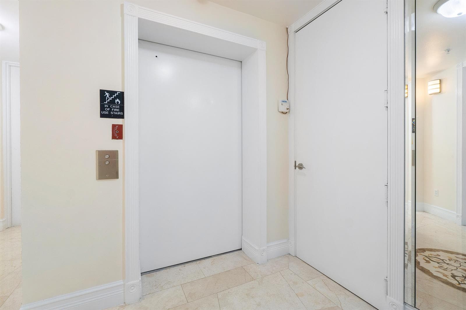 201 S Narcissus Avenue 605 photo 4