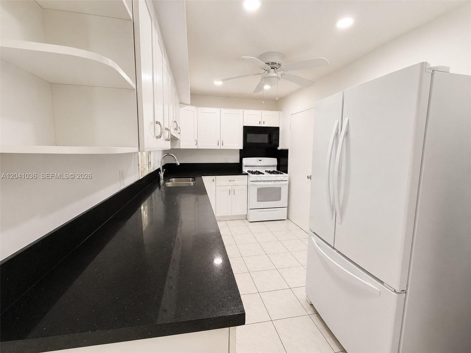 8024 Tatum Waterway Dr 2B photo 9