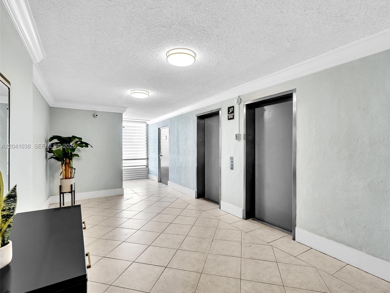 2020 NE 135th St 601 photo 21