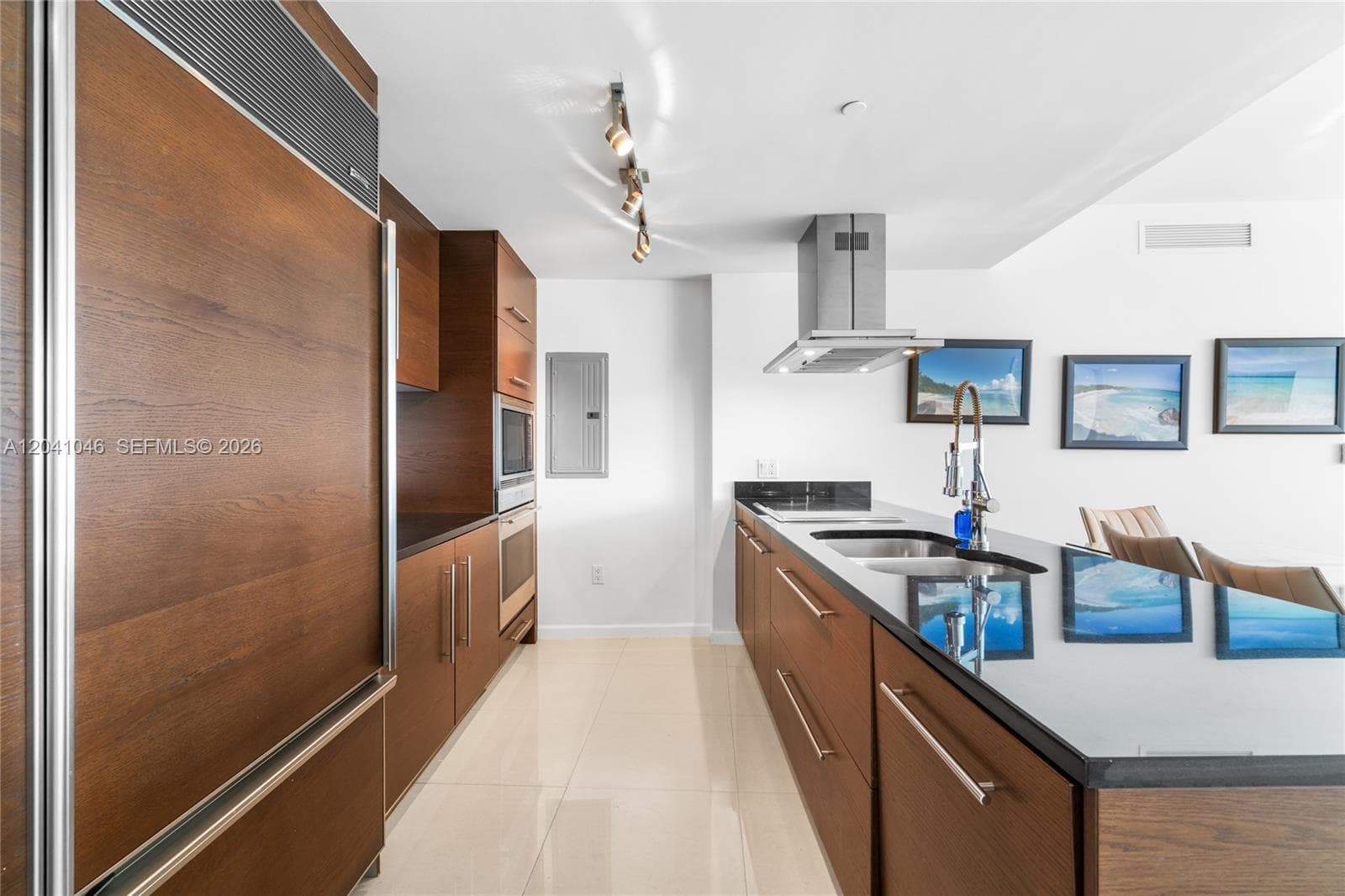495 Brickell Ave BAY807 photo 17