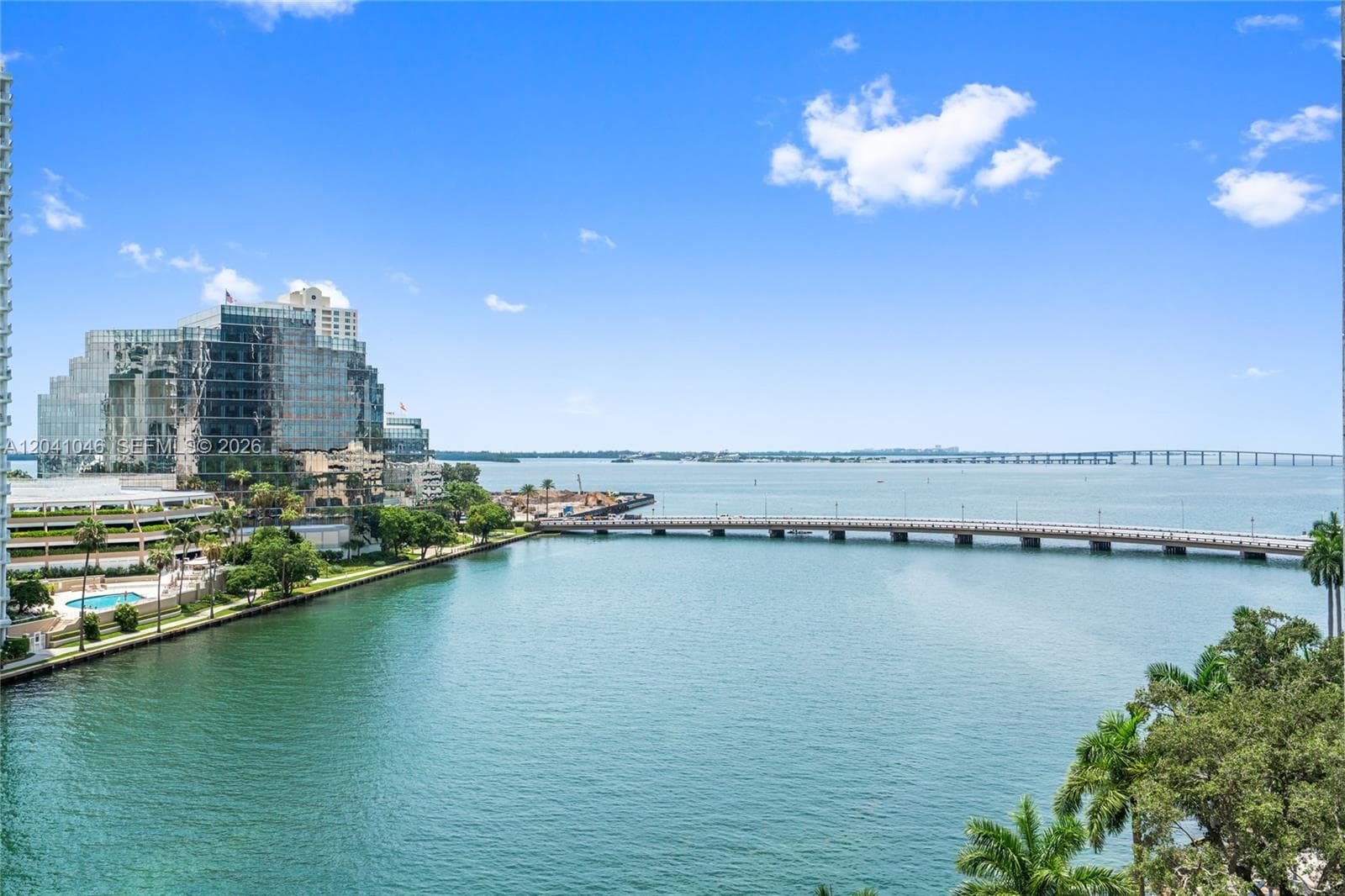 495 Brickell Ave BAY807 photo 1