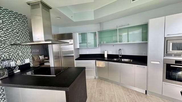 18201 E Collins Ave 5009 photo 10