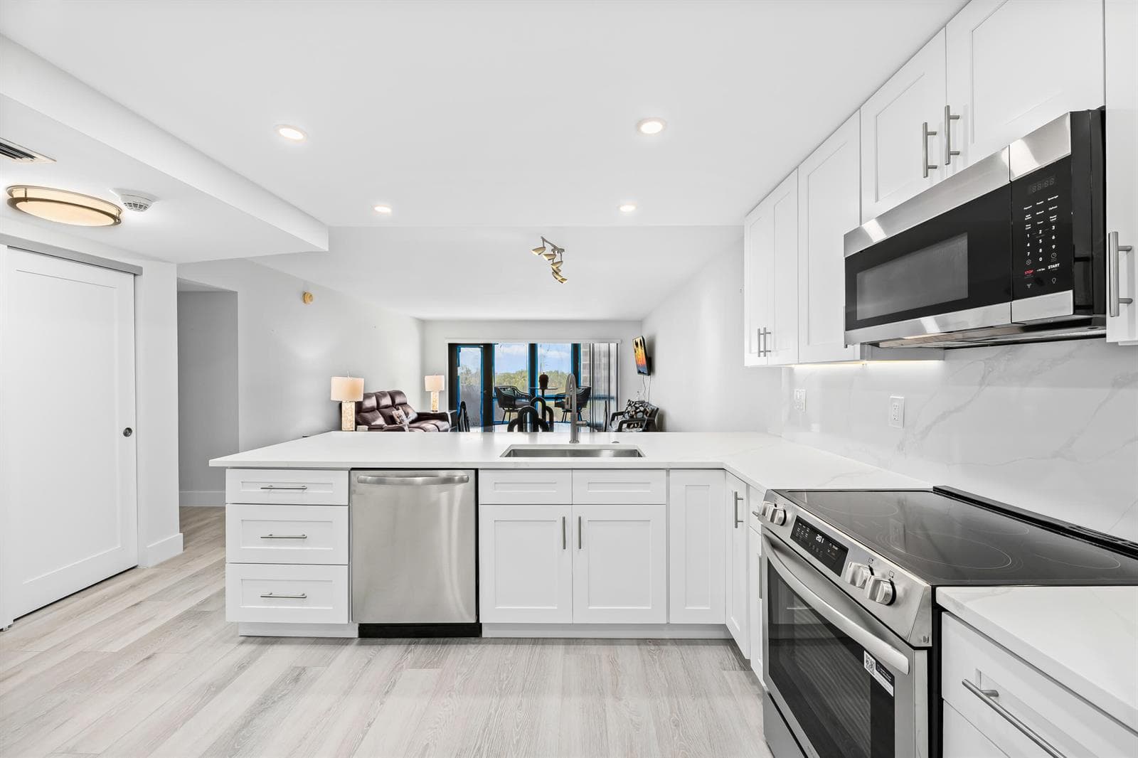5100 N Ocean Boulevard 502 photo 2