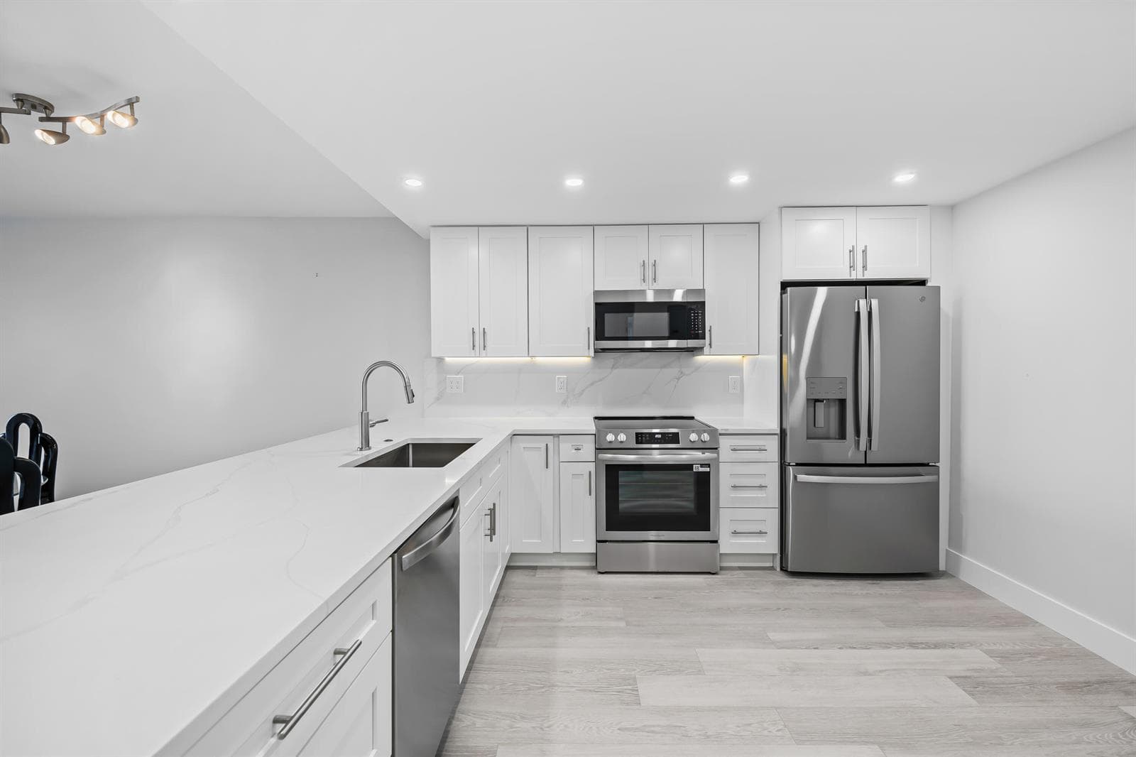 5100 N Ocean Boulevard 502 photo 3