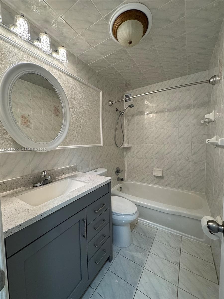 3922 NE 166th St S306 photo 20