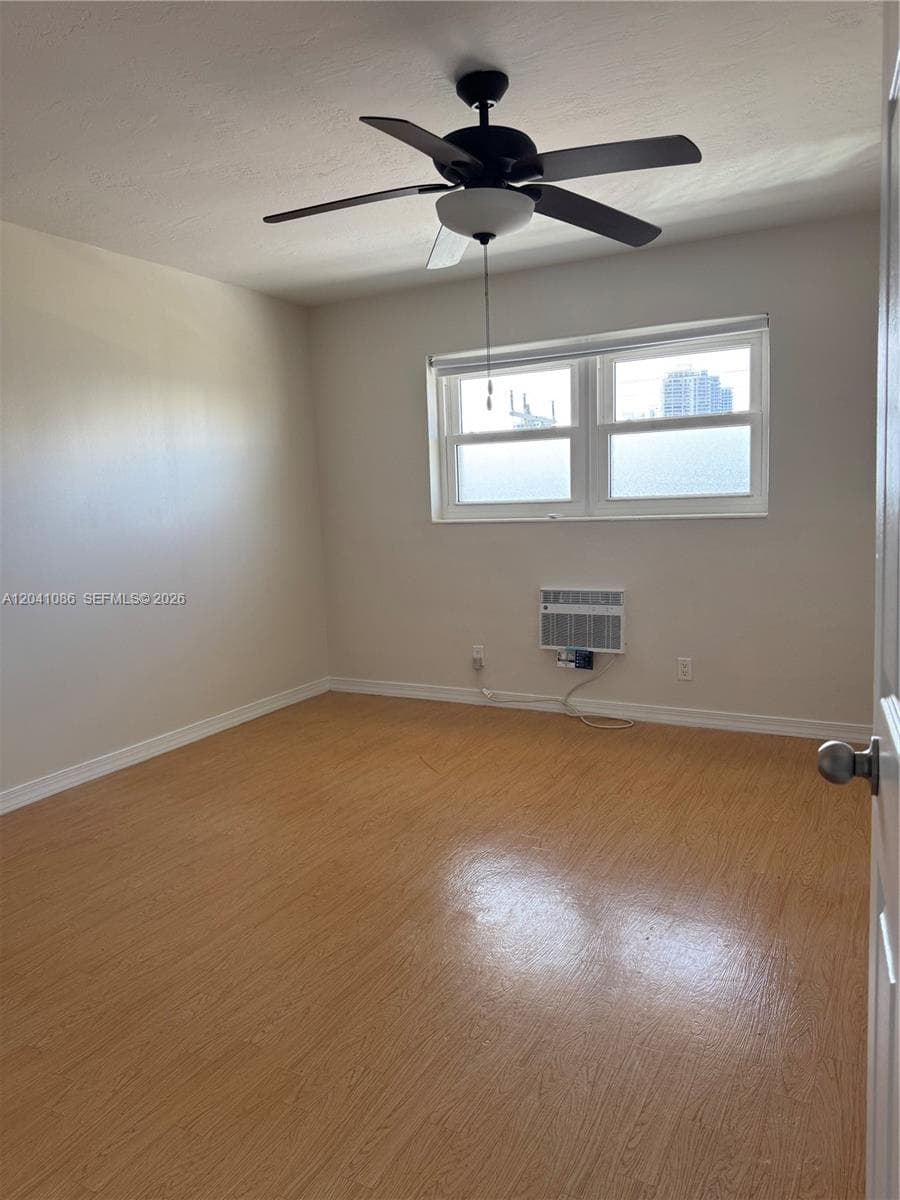 3922 NE 166th St S306 photo 15