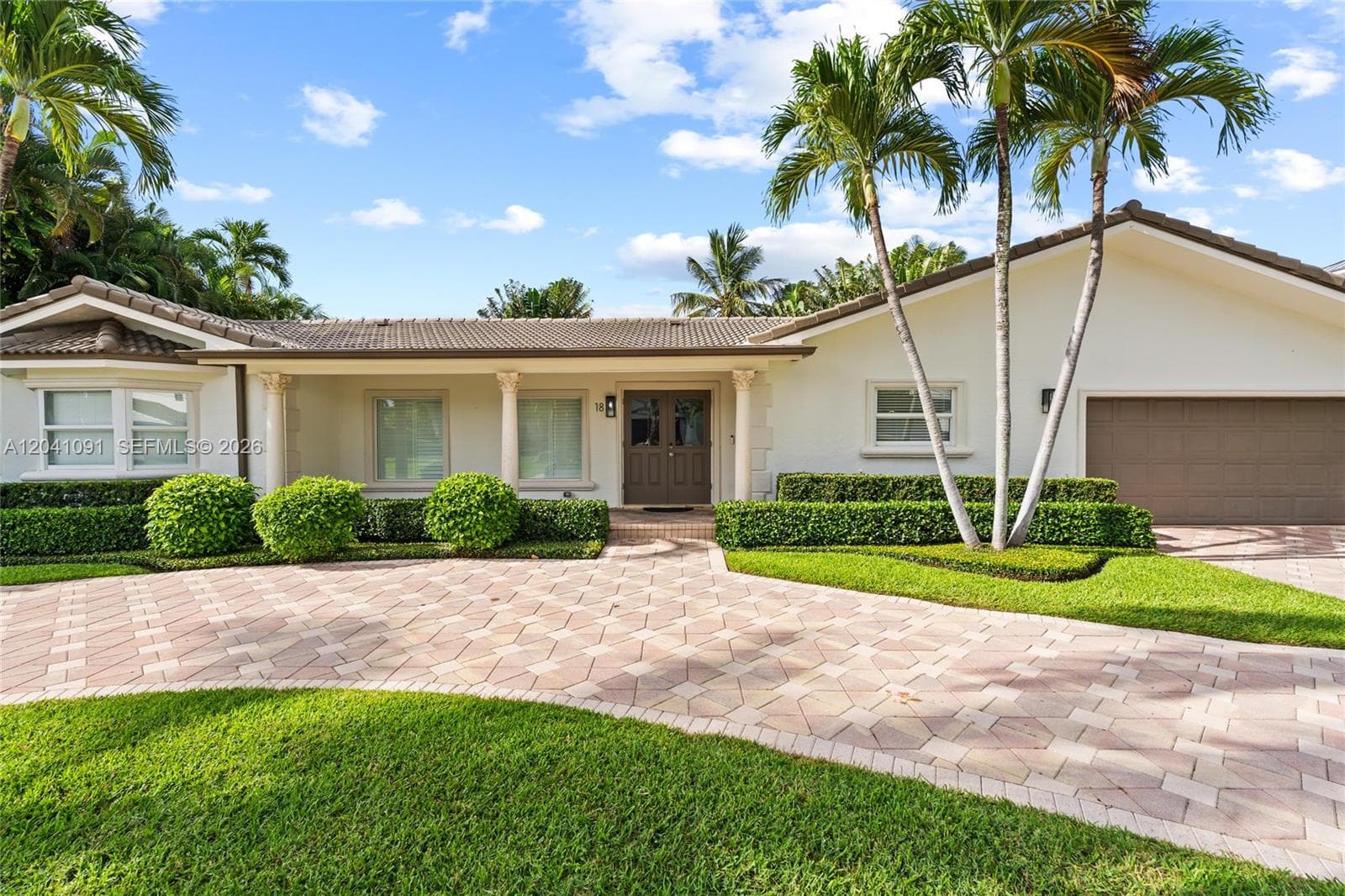 18 Eleuthera Dr photo 2