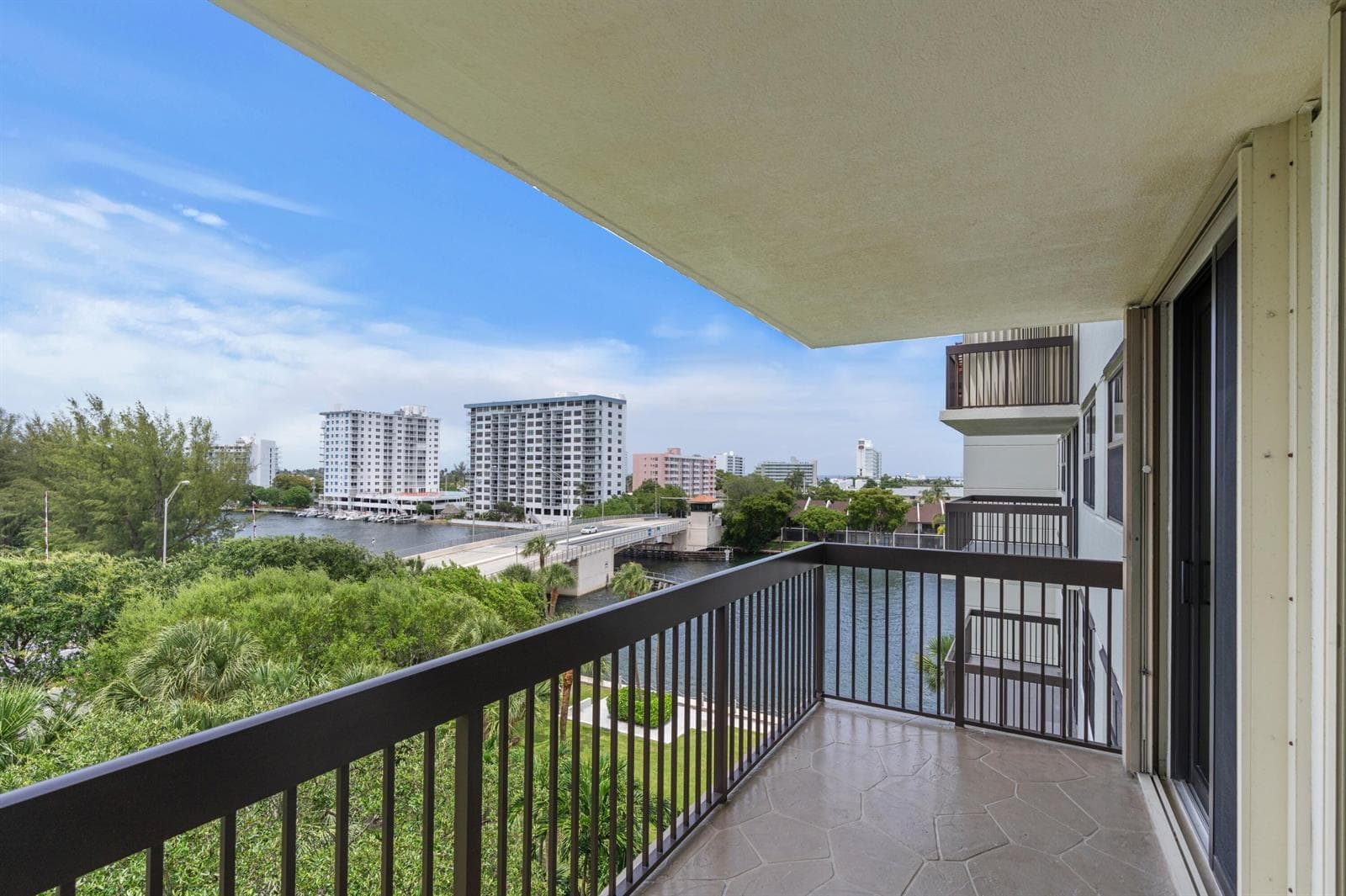 2900 NE 14th Street Causeway #605 photo 21