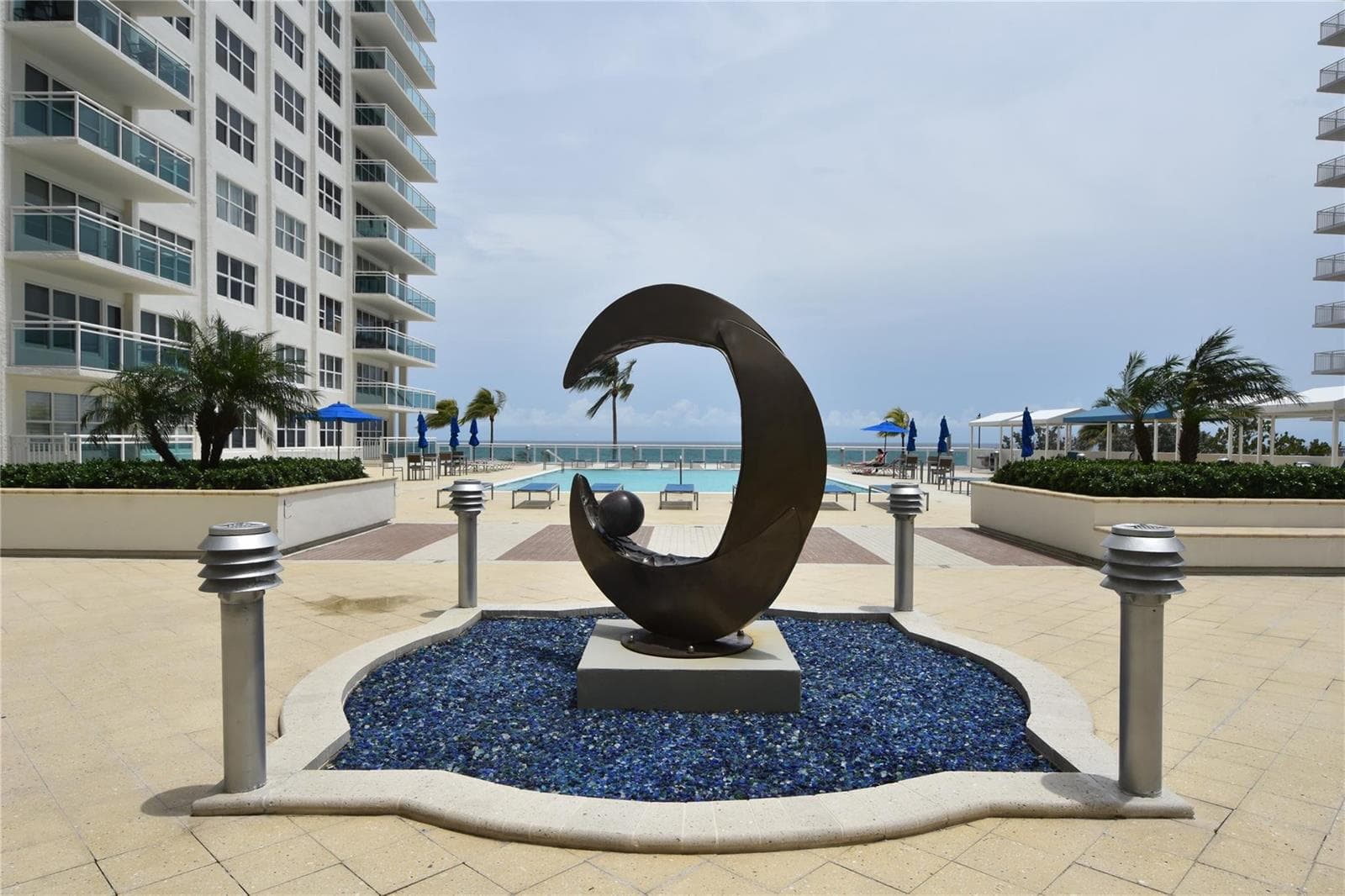 3900 Galt Ocean Drive 810 photo 2