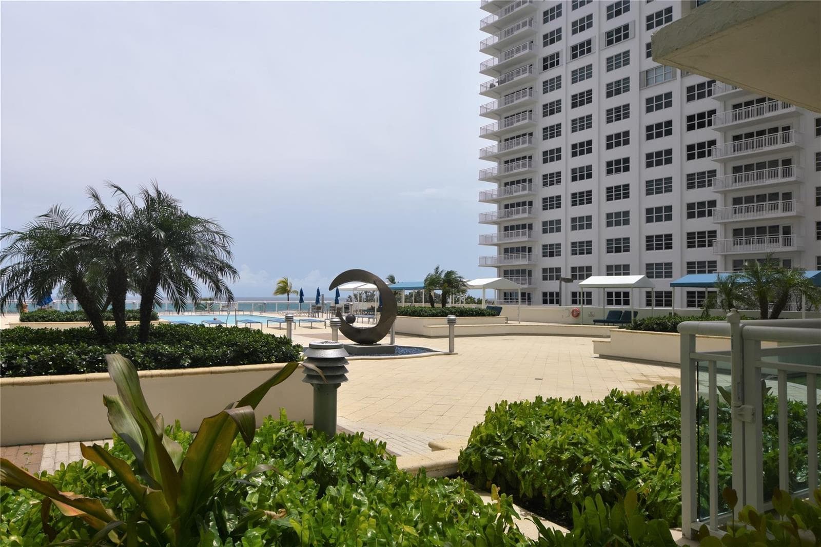 3900 Galt Ocean Drive 810 photo 3