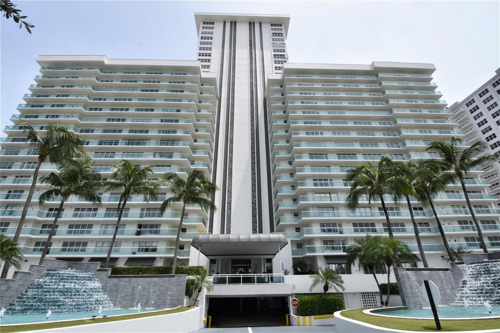 3900 Galt Ocean Drive 810 photo 1