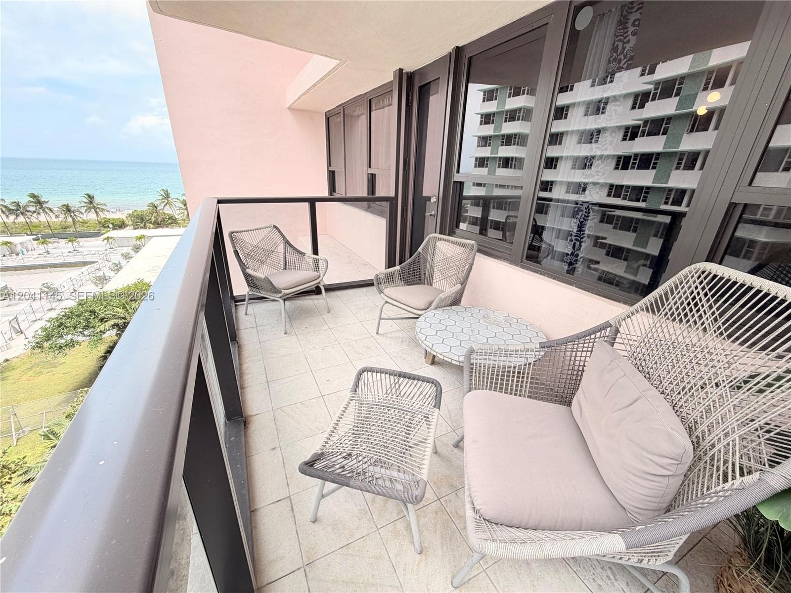 5225 Collins Ave 914 photo 10