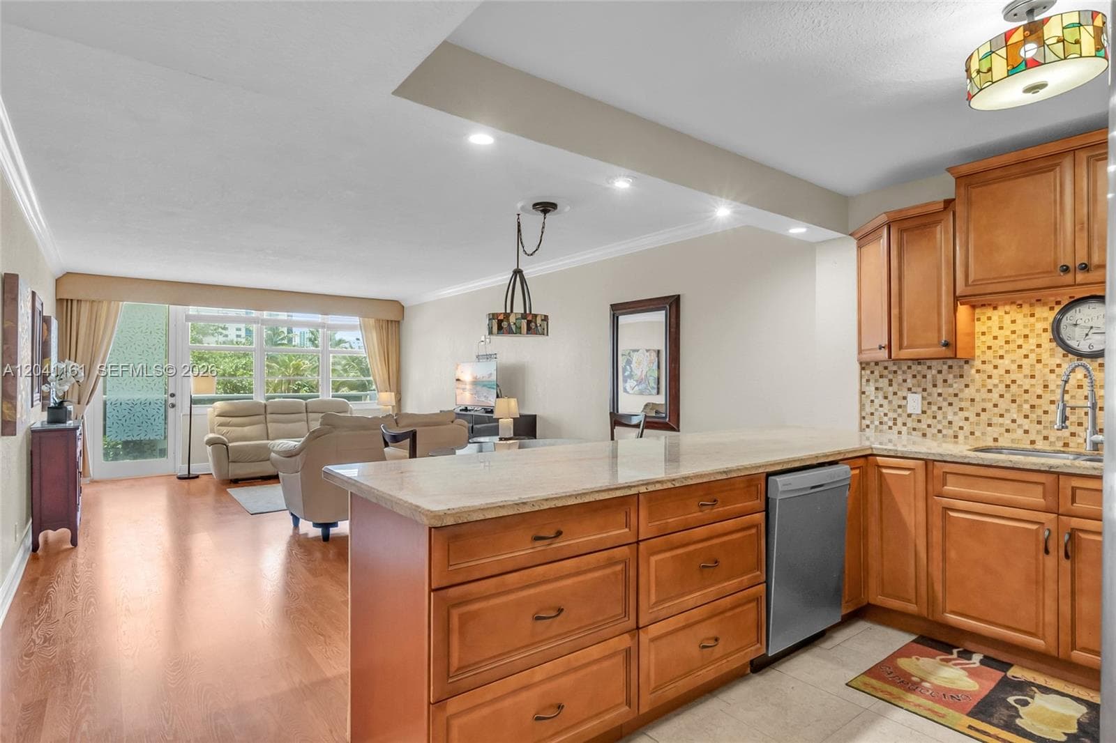 3725 S Ocean Dr 422 photo 7
