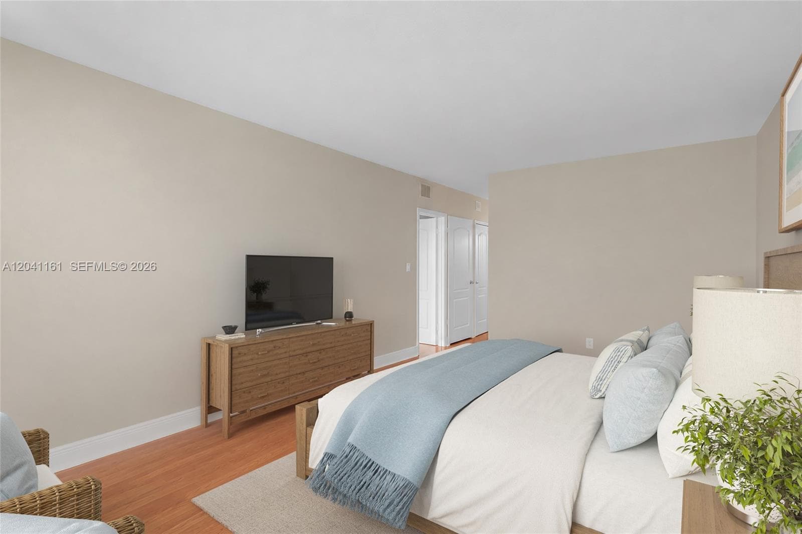 3725 S Ocean Dr 422 photo 18