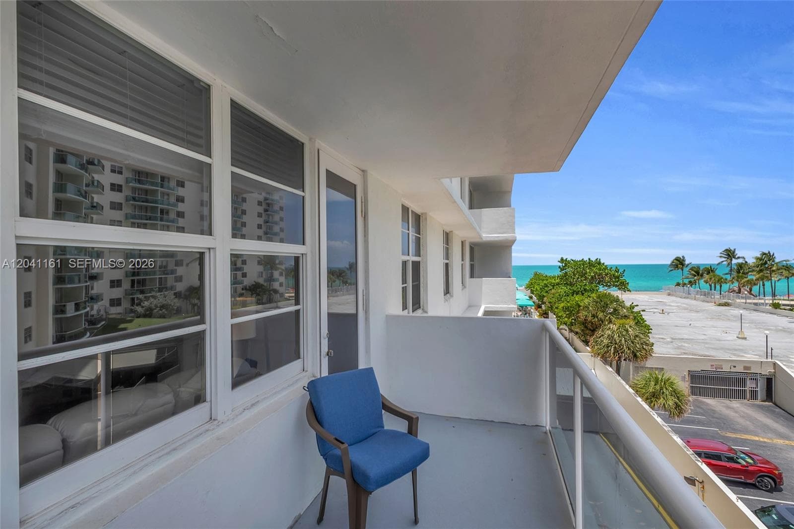 3725 S Ocean Dr 422 photo 15
