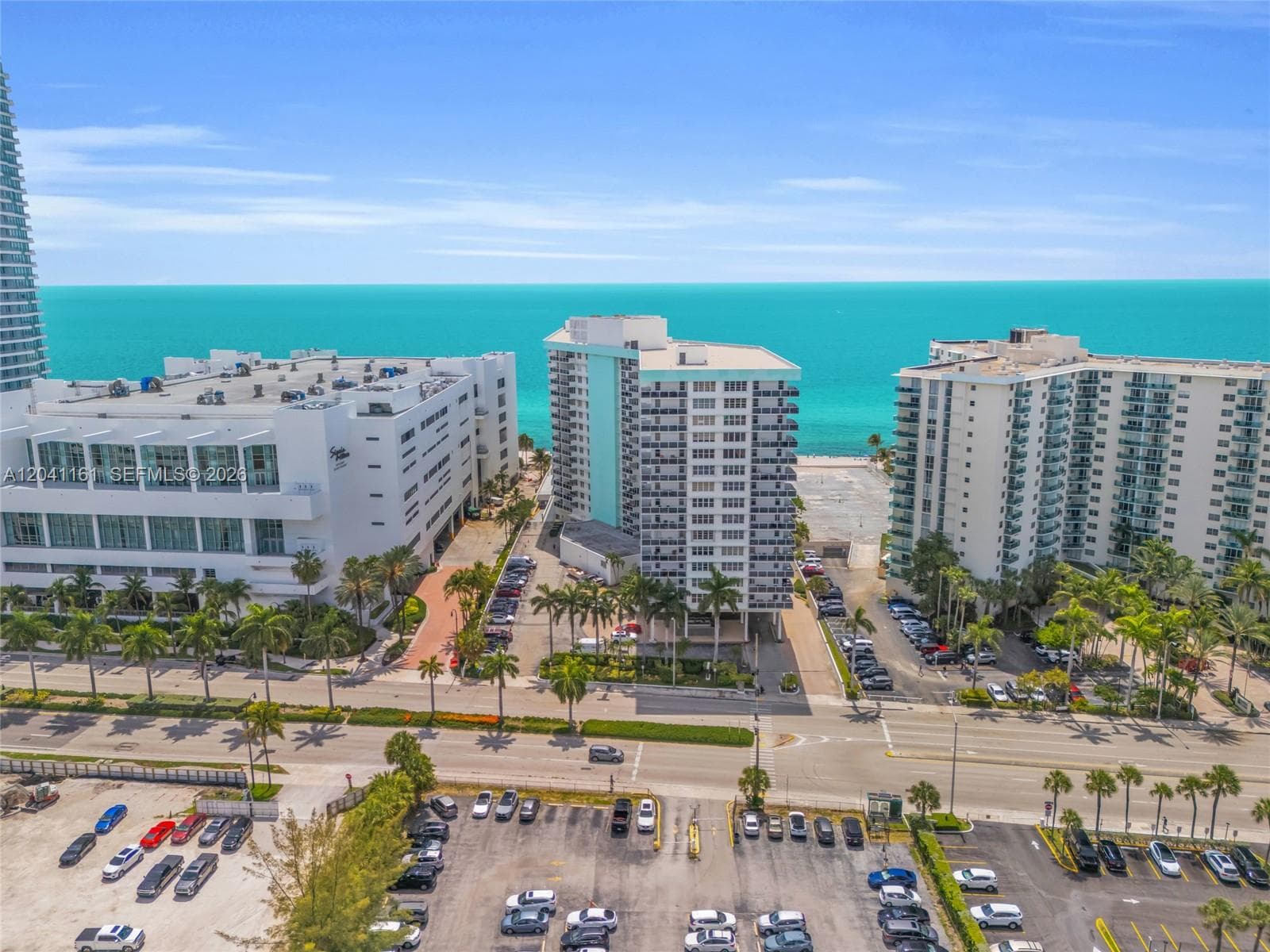 3725 S Ocean Dr 422 photo 4
