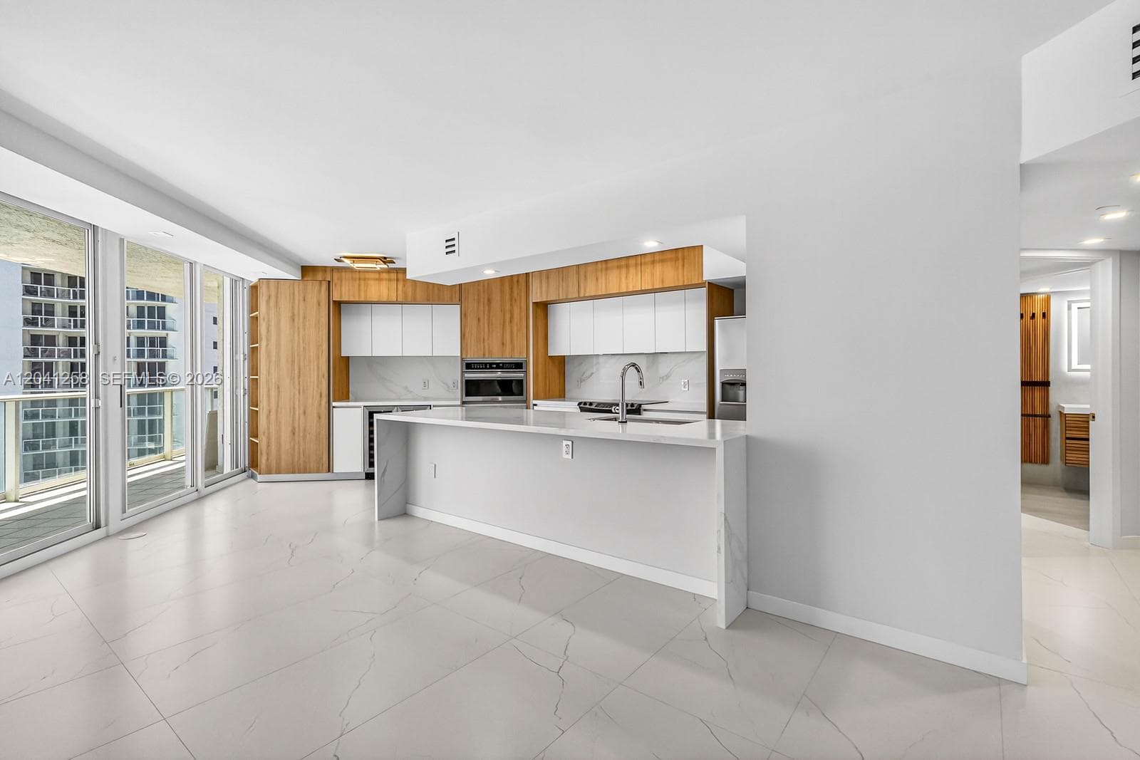 16445 Collins Ave 922 photo 7