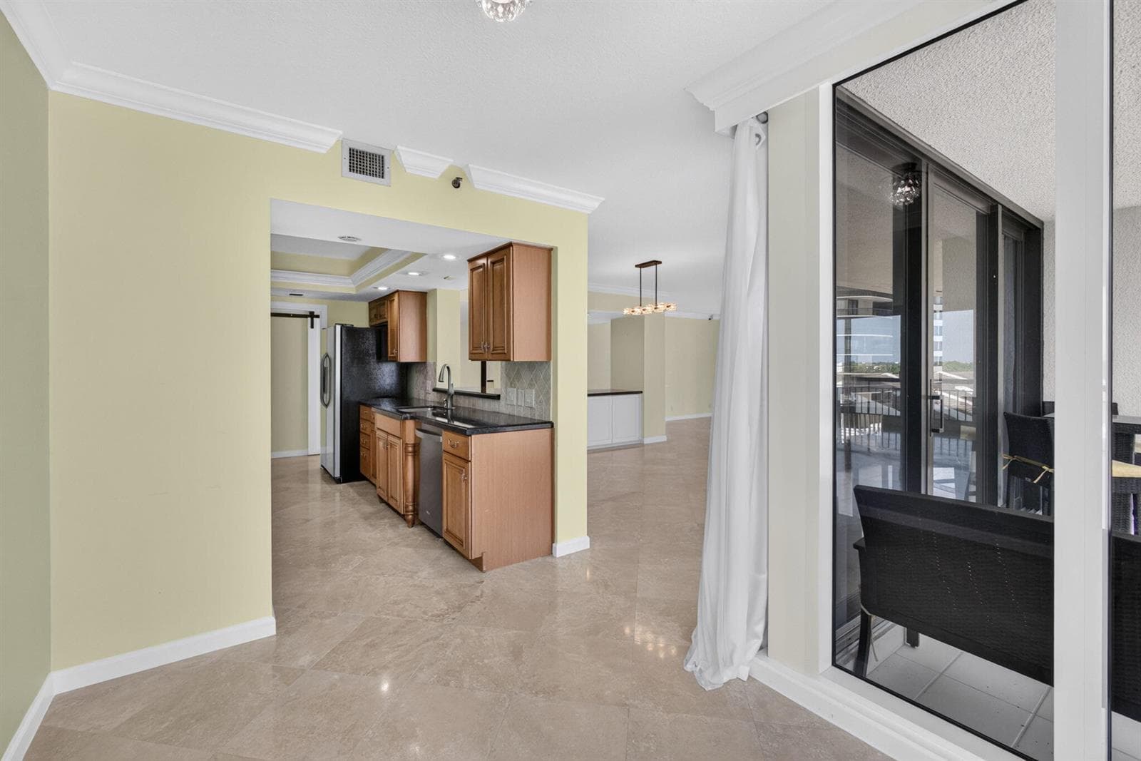 4000 N Ocean Drive 403 photo 23