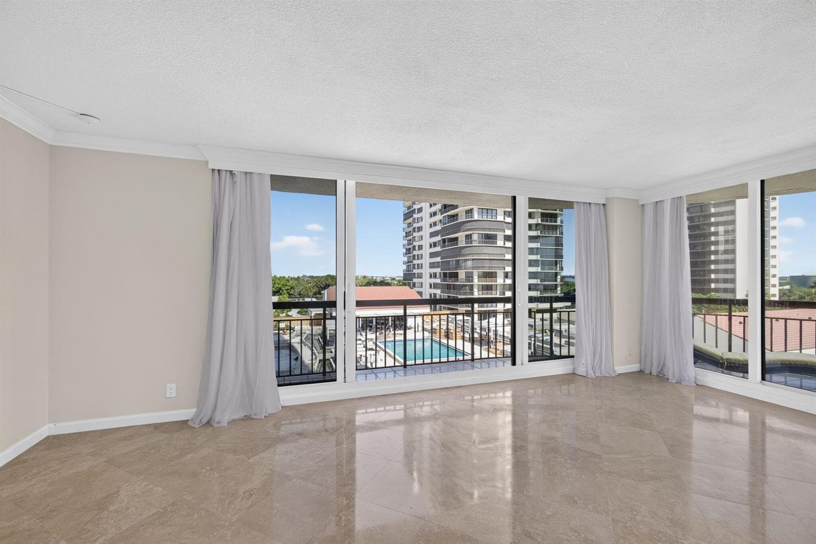 4000 N Ocean Drive 403 photo 17