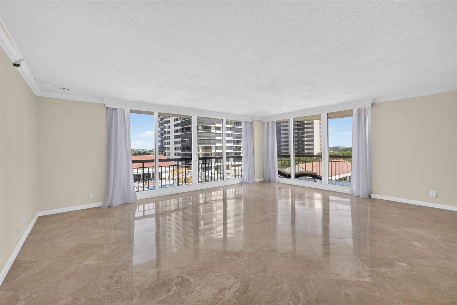 4000 N Ocean Drive 403 photo 20