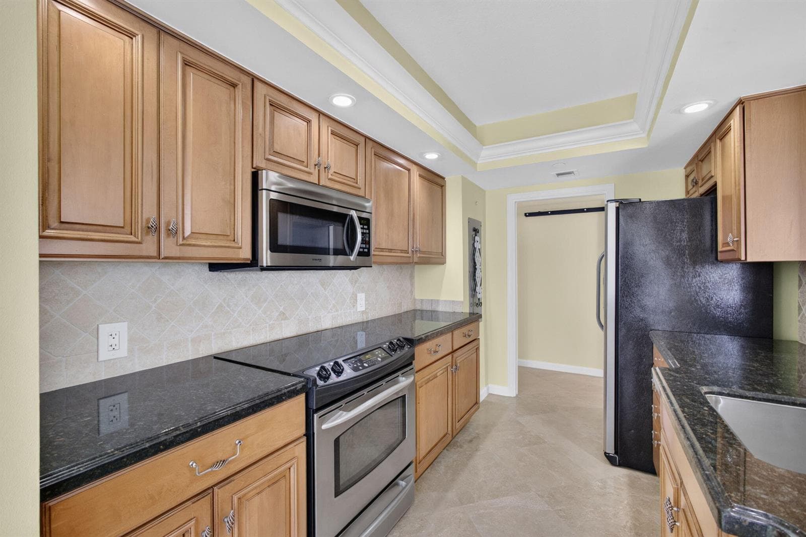 4000 N Ocean Drive 403 photo 25