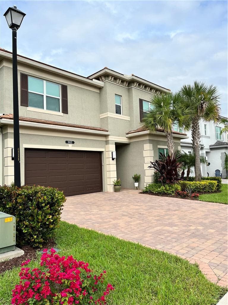 9613 Highland Pointe Pass photo 2