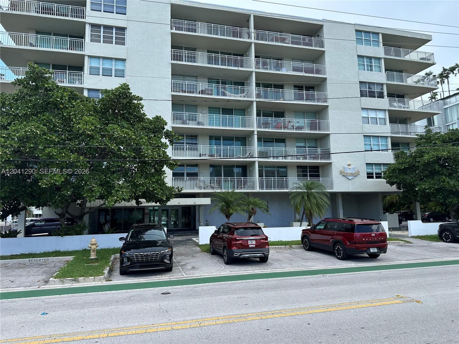 9500 W Bay Harbor Dr 6A photo 3