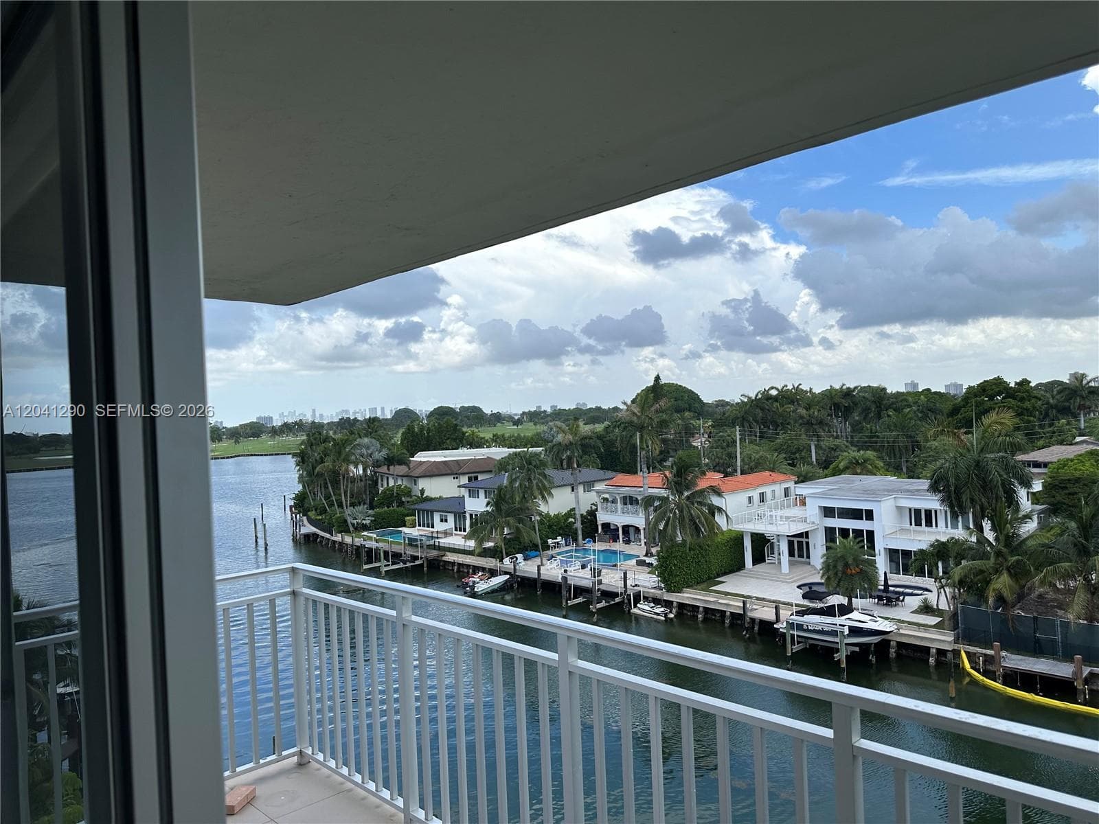 9500 W Bay Harbor Dr 6A photo 1