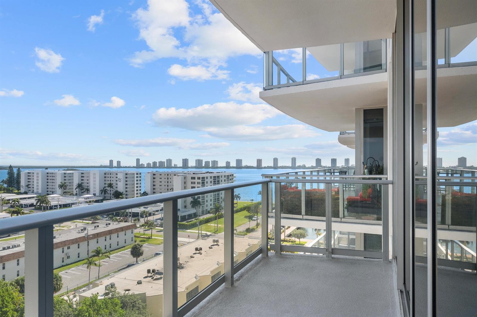 220 Lake Shore Drive 923 photo 22