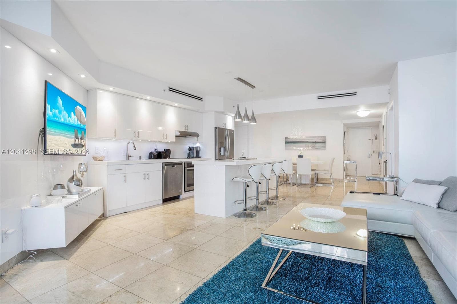 4775 Collins Ave 2508 photo 4