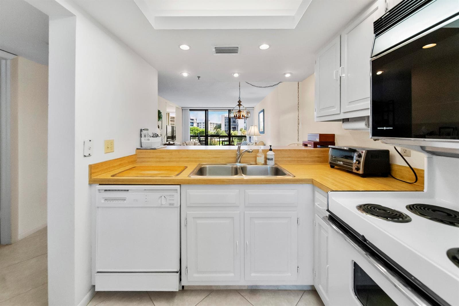 2687 N Ocean Boulevard 303 photo 4