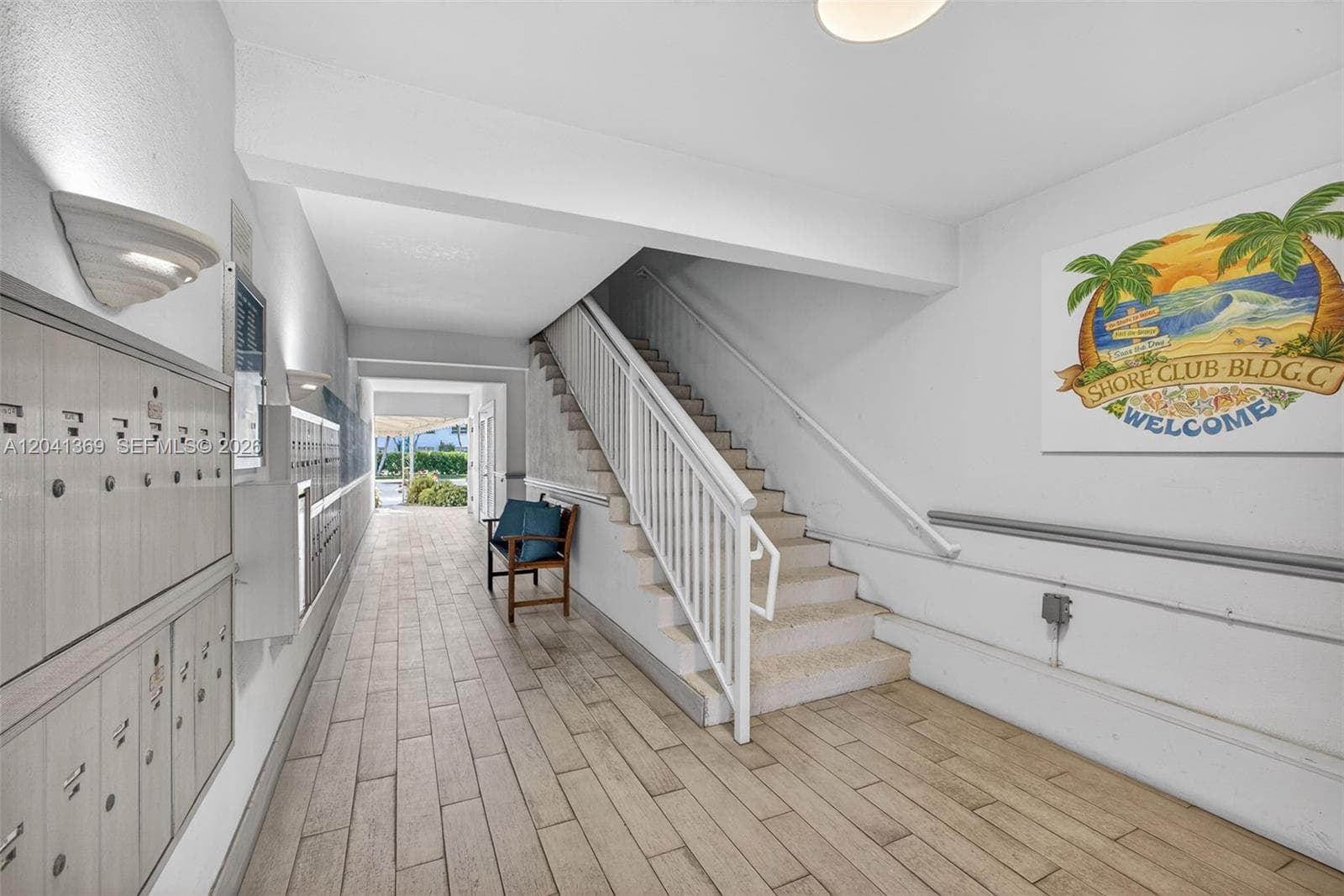 111 Shore Ct 205 photo 5