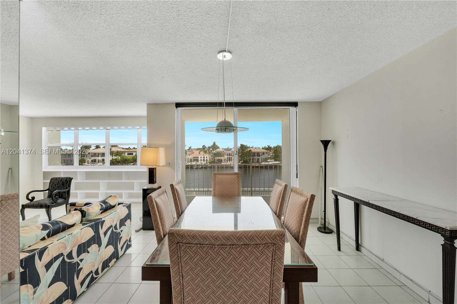 1410 S Ocean Dr 304 photo 2